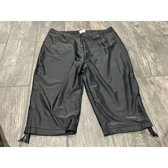 NWT UVSKINZ SWIM SHORTS- LARGE - Picture 1 of 2